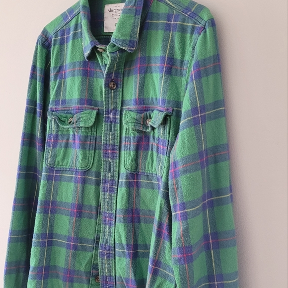 Abercrombie flannel for teens or young adults - Picture 6 of 10